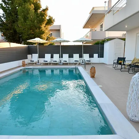 Angels In Near The Kremastí