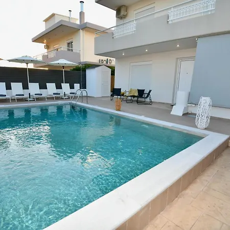 Angels In Near The Kremastí