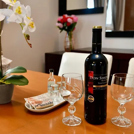 فيلة Angels In Near The *