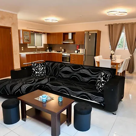 فيلة Angels In Near The *